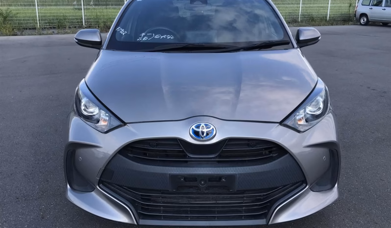 
								TOYOTA YARIS Hybrid full									