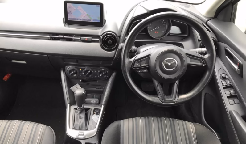 
								MAZDA 2 full									
