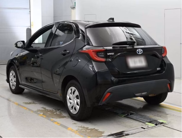 
								TOYOTA YARIS Hybrid G full									