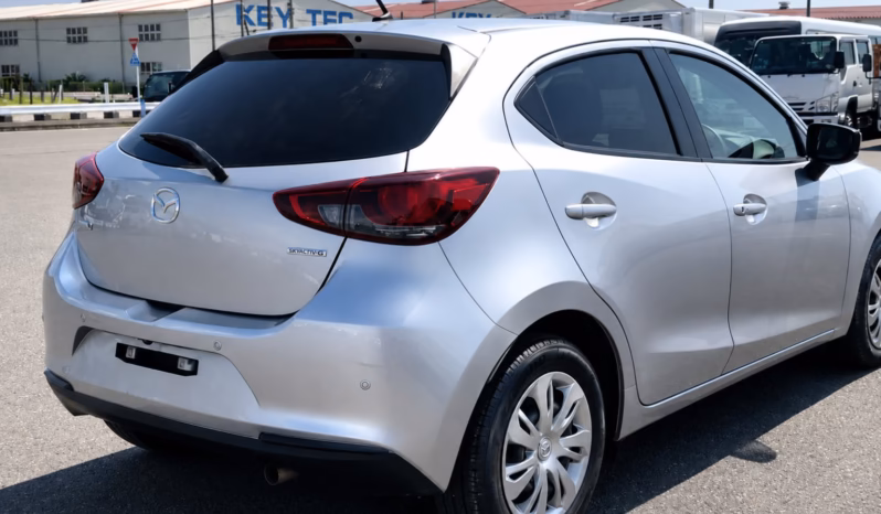 
								MAZDA 2 full									