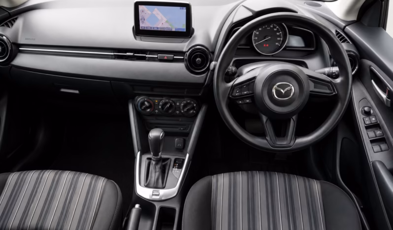 
								MAZDA 2 full									