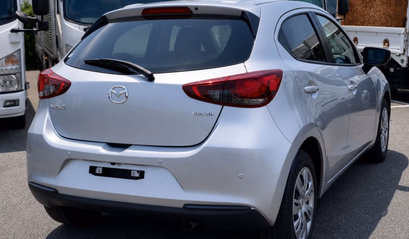 
								MAZDA 2 full									