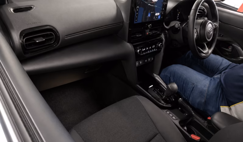 
								TOYOTA YARIS CROSS HYBRID G full									