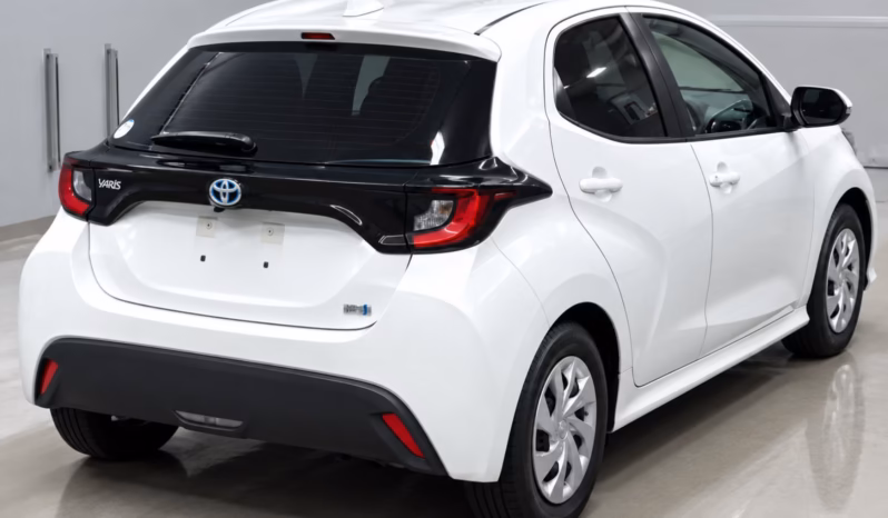 
								TOYOTA YARIS Hybrid full									