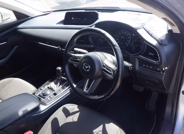 
								MAZDA CX-30 full									