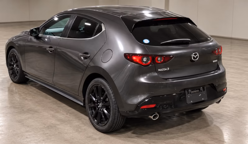
								MAZDA 3 BLACK TONE EDITION full									