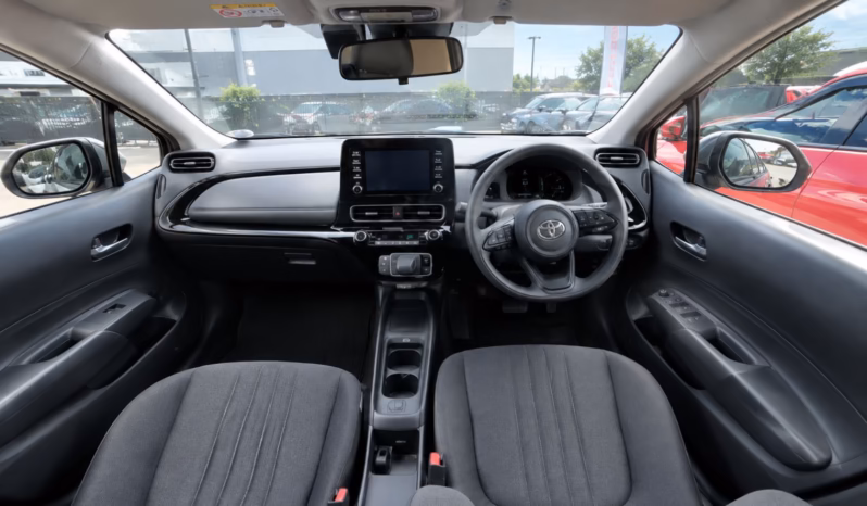 
								TOYOTA AQUA Hybrid full									