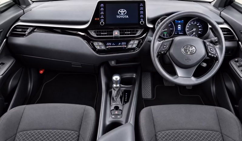 
								TOYOTA CH-R full									