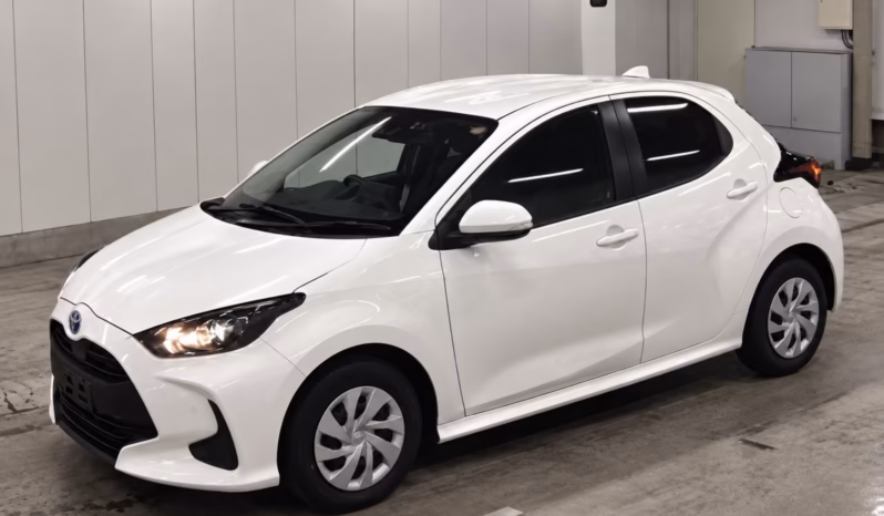 
								TOYOTA YARIS Hybrid full									