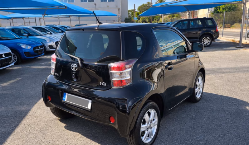 
								TOYOTA IQ full									