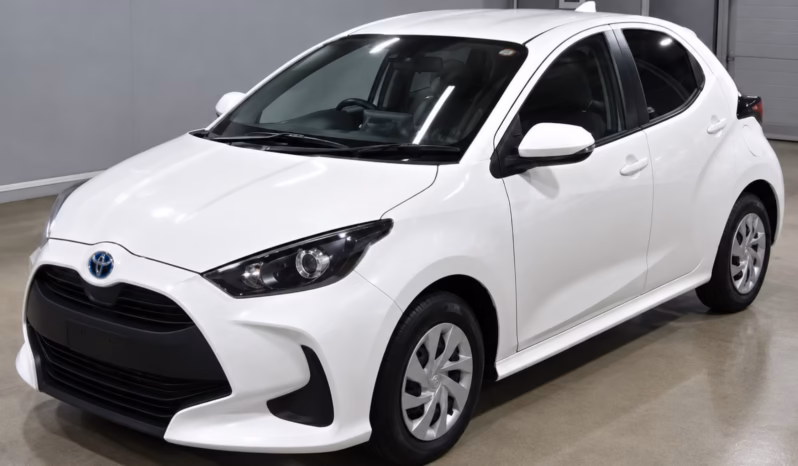 
								TOYOTA YARIS Hybrid full									
