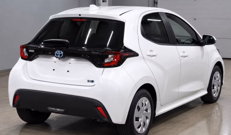 
								TOYOTA YARIS Hybrid full									