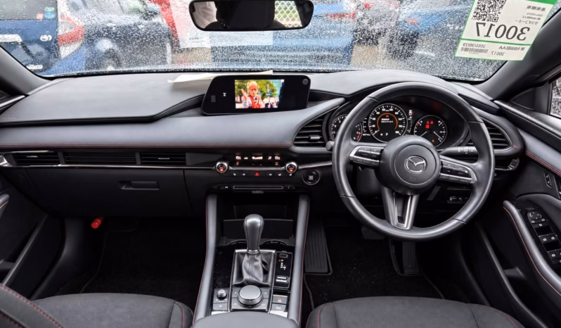 
								MAZDA 3 BLACK TONE EDITION full									