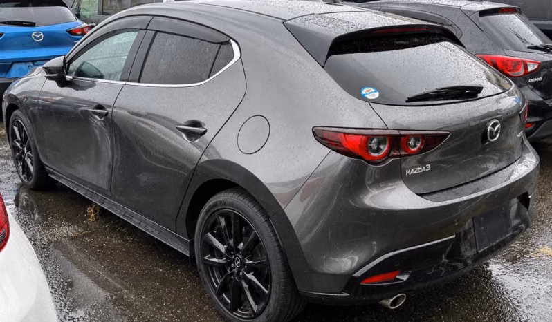 
								MAZDA 3 BLACK TONE EDITION full									