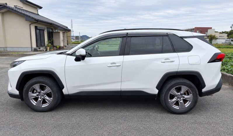 
								TOYOTA RAV4 Hybrid full									