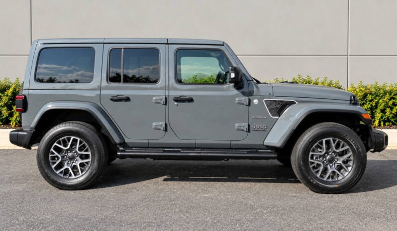 
								JEEP WRANGLER UNLIMITED SAHARA full									